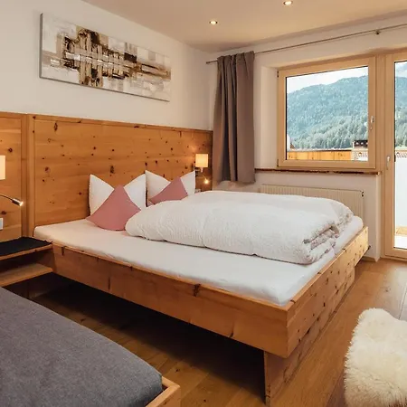 Haus Piz Lad Lägenhetshotell Nauders