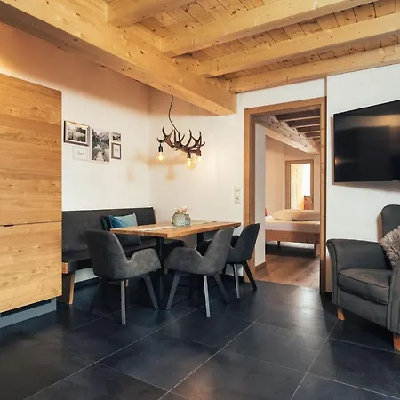 Haus Piz Lad 4*
