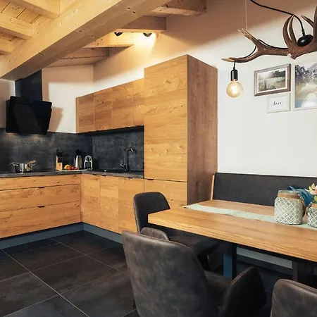 Haus Piz Lad Lägenhetshotell 4*