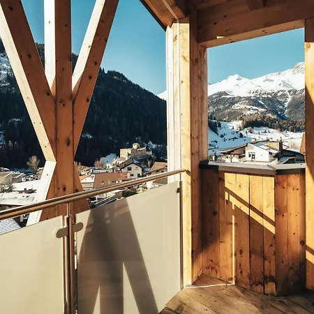 Haus Piz Lad Hotel apartamentowy