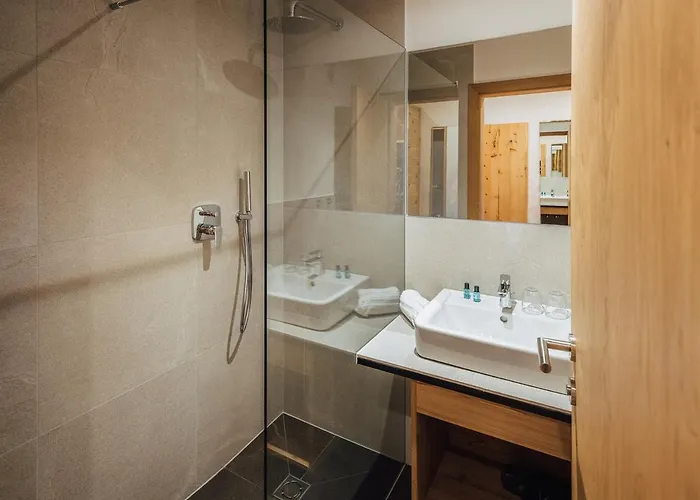 Haus Piz Lad Apart Otel 4*