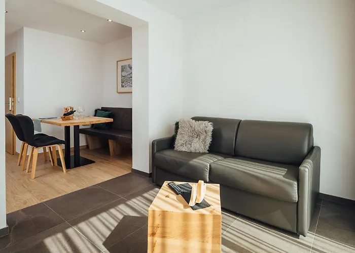 Apart Otel Haus Piz Lad 4*