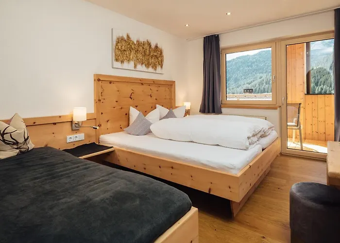 Haus Piz Lad Apart Otel 4*