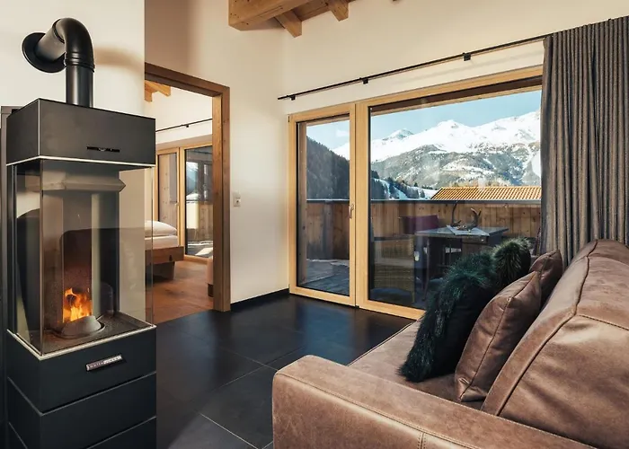 Aparthotel Haus Piz Lad 4*