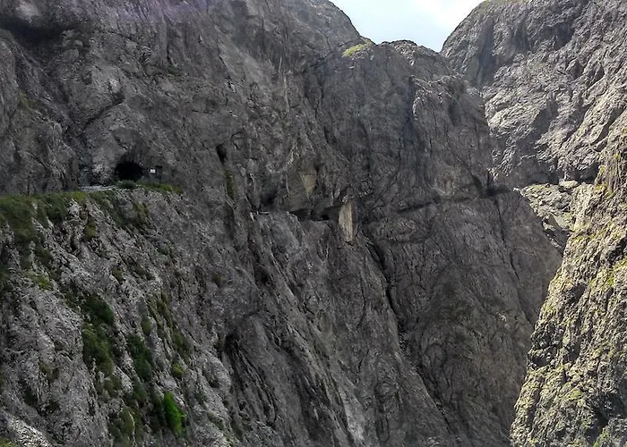 Apart Otel Haus Piz Lad 4*