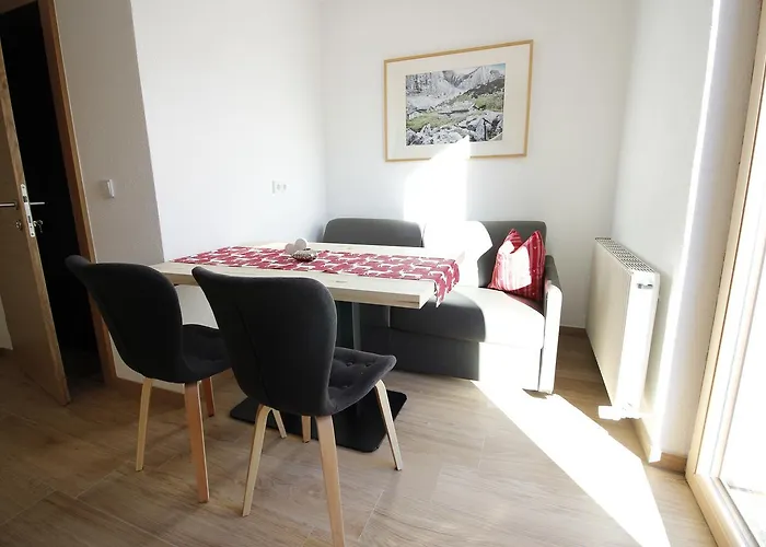 Haus Piz Lad Apart Otel 4*