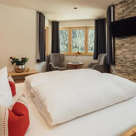 Piz Lad Апарт-отель