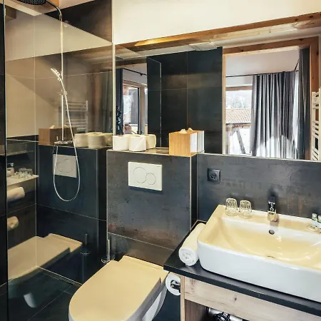 Haus Piz Lad Hotel apartamentowy Nauders