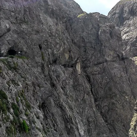 Апарт-отель Piz Lad 4*